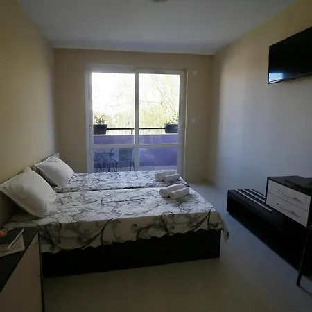 Stayinn Rainbow Houses Studio Bed and Breakfast *